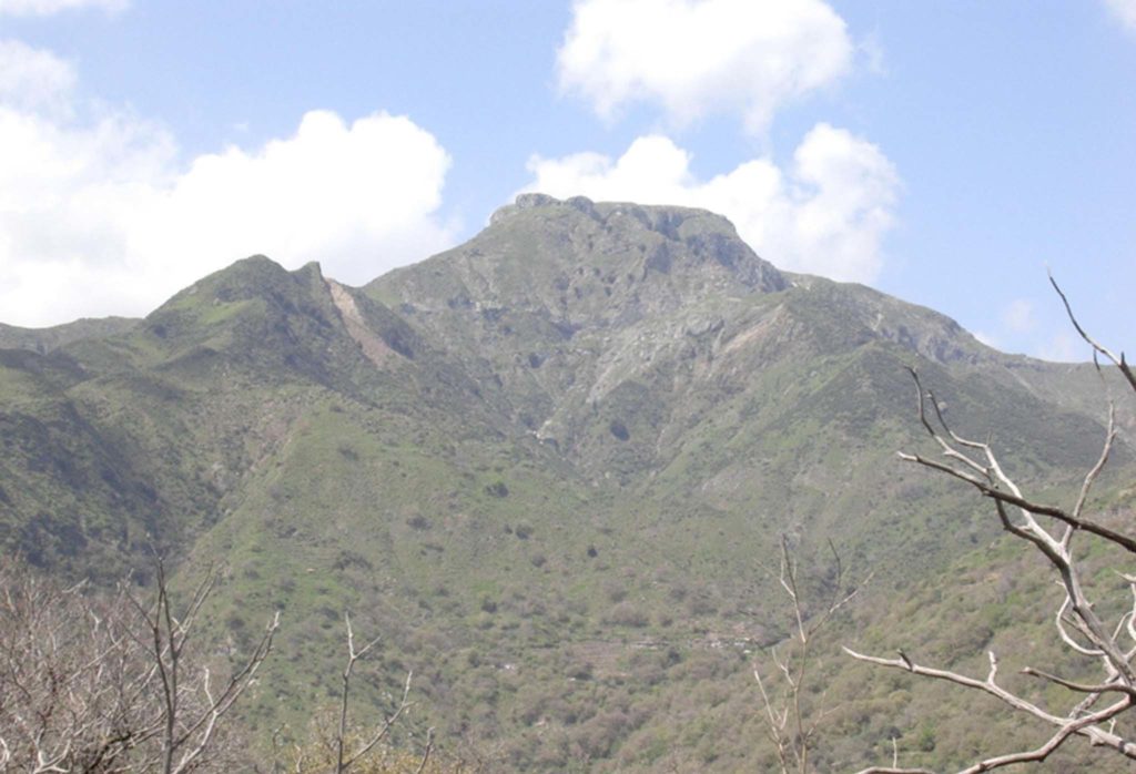 I Monti Peloritani Monte Scuderi Da Terredeipeloritani It L Ettore