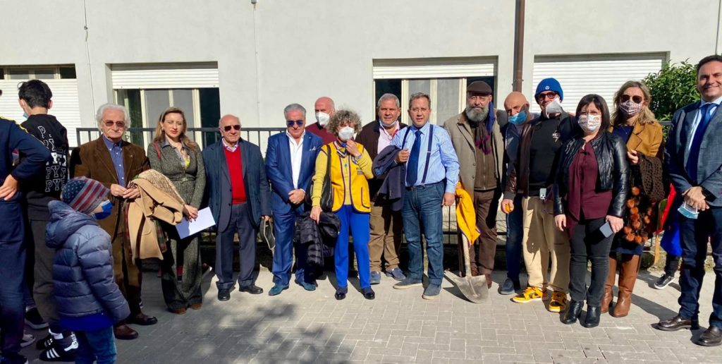 LA SCUOLA DI RODI’ MILICI CELEBRA LA FESTA DELL’ALBERO